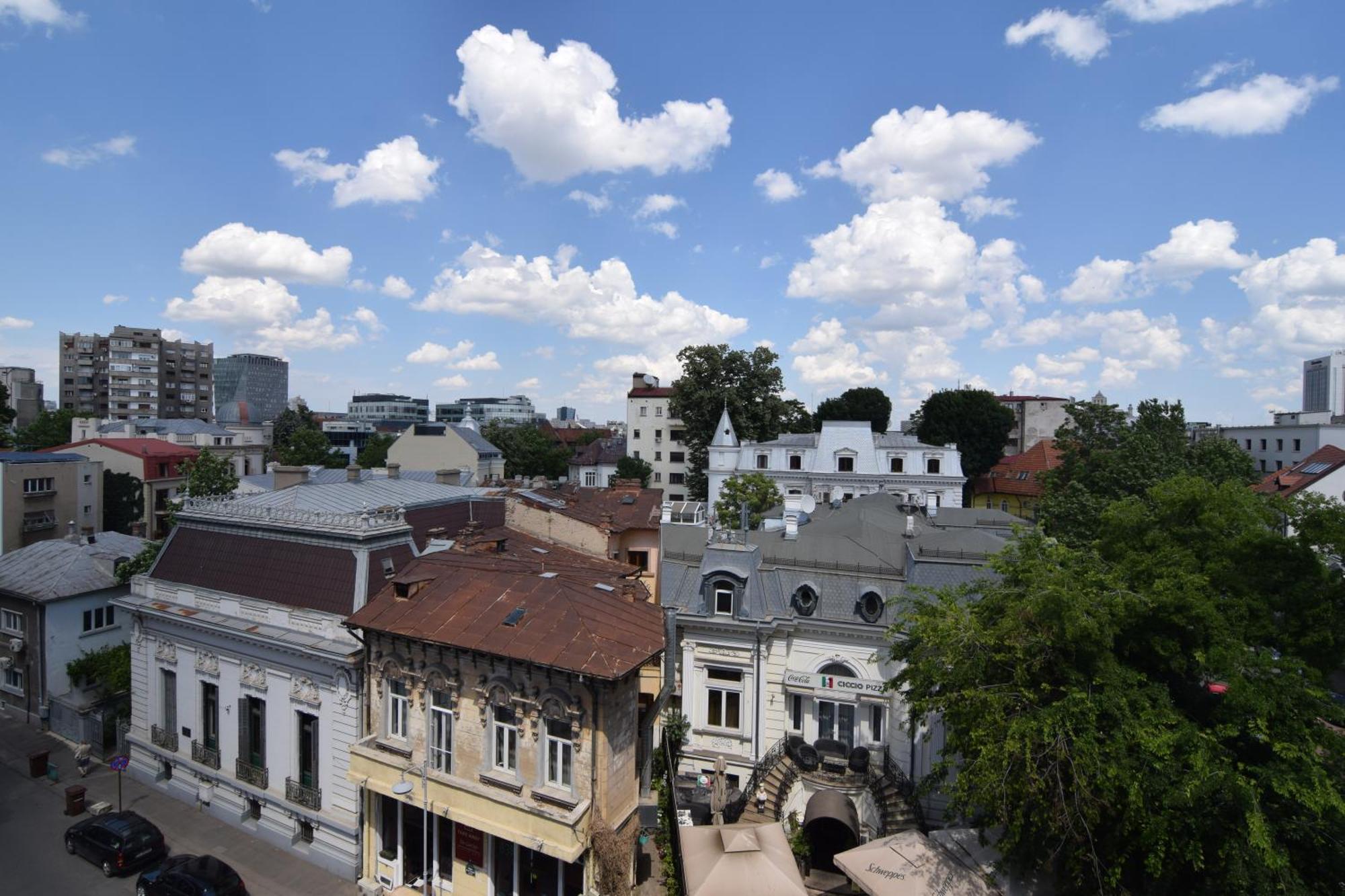 Studio In The Center Of Bucharest Exterior photo